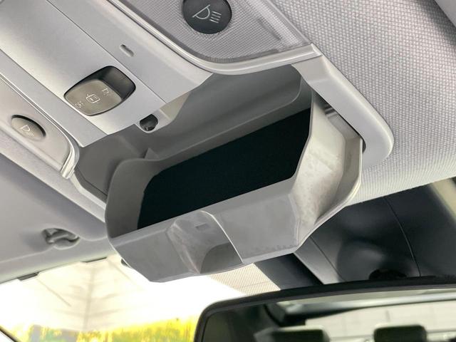 プリウス Ａツーリングセレクション　ＢＩＧＸ９型ナビ　バックカメラ　衝突軽減　レーダークルーズ　禁煙車　ハーフレザーシート　コーナーセンサー　スマートキー　シートヒーター　ＬＥＤヘッド　ビルトインＥＴＣ　オートハイビーム　オートライト（52枚目）