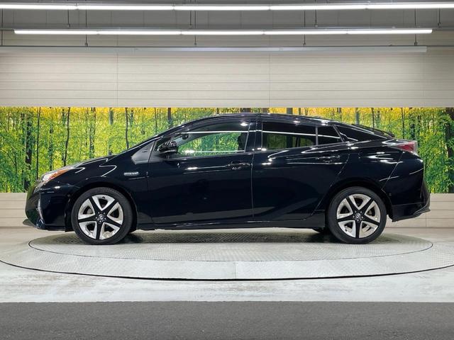 プリウス Ａツーリングセレクション　ＢＩＧＸ９型ナビ　バックカメラ　衝突軽減　レーダークルーズ　禁煙車　ハーフレザーシート　コーナーセンサー　スマートキー　シートヒーター　ＬＥＤヘッド　ビルトインＥＴＣ　オートハイビーム　オートライト（64枚目）