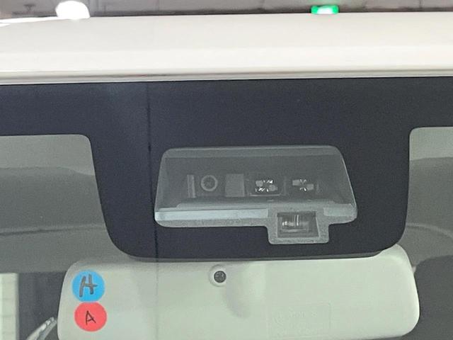 ジムニー ＸＣ　届出済未使用車　衝突軽減装置　クルーズコントロール　ＬＥＤヘッド　オートエアコン　スマートキー　プッシュスタート　純正１６インチアルミホイール　オートライト　アイドリングストップ　電動格納ドアミラー（4枚目）