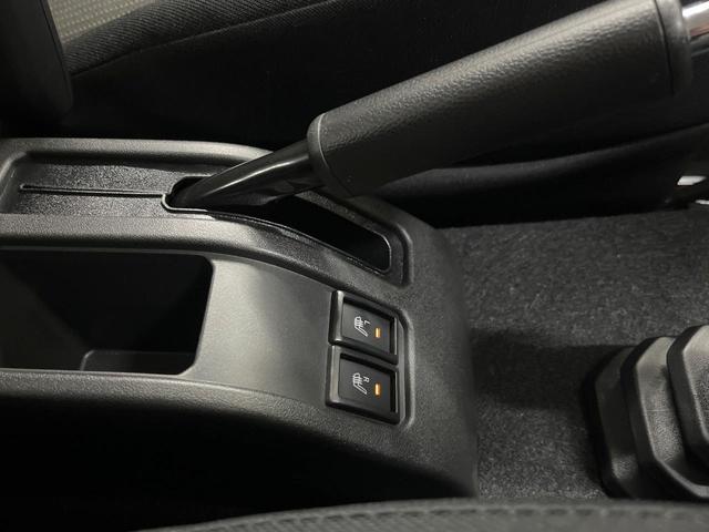 ジムニー ＸＣ　届出済未使用車　衝突軽減装置　クルーズコントロール　ＬＥＤヘッド　オートエアコン　スマートキー　プッシュスタート　純正１６インチアルミホイール　オートライト　アイドリングストップ　電動格納ドアミラー（7枚目）