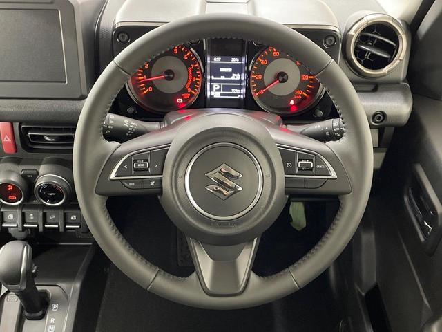 ジムニー ＸＣ　届出済未使用車　衝突軽減装置　クルーズコントロール　ＬＥＤヘッド　オートエアコン　スマートキー　プッシュスタート　純正１６インチアルミホイール　オートライト　アイドリングストップ　電動格納ドアミラー（11枚目）