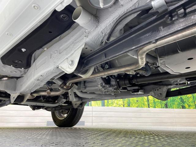 ジムニー ＸＣ　届出済未使用車　衝突軽減装置　クルーズコントロール　ＬＥＤヘッド　オートエアコン　スマートキー　プッシュスタート　純正１６インチアルミホイール　オートライト　アイドリングストップ　電動格納ドアミラー（21枚目）