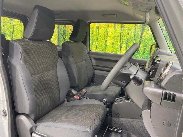 ジムニー ＸＣ　４ＷＤ　ターボ　届出済未使用車　衝突被害軽減システム　コーナーセンサー　スマートキー　ＬＥＤヘッド　クルコン　オートハイビーム　車線逸脱警報　オートライト　オートエアコン　純正１５インチアルミ（8枚目）