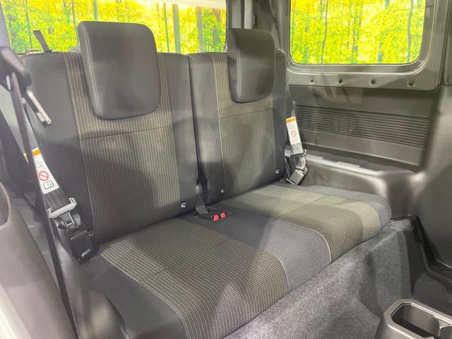 ジムニー ＸＣ　４ＷＤ　ターボ　届出済未使用車　衝突被害軽減システム　コーナーセンサー　スマートキー　ＬＥＤヘッド　クルコン　オートハイビーム　車線逸脱警報　オートライト　オートエアコン　純正１５インチアルミ（9枚目）