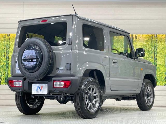 ジムニー ＸＣ　４ＷＤ　ターボ　届出済未使用車　衝突被害軽減システム　コーナーセンサー　スマートキー　ＬＥＤヘッド　クルコン　オートハイビーム　車線逸脱警報　オートライト　オートエアコン　純正１５インチアルミ（17枚目）