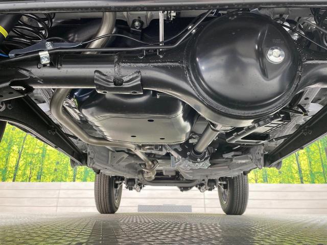 ジムニー ＸＣ　４ＷＤ　ターボ　届出済未使用車　衝突被害軽減システム　コーナーセンサー　スマートキー　ＬＥＤヘッド　クルコン　オートハイビーム　車線逸脱警報　オートライト　オートエアコン　純正１５インチアルミ（19枚目）