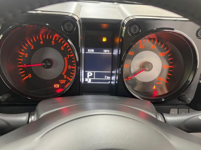 ジムニー ＸＣ　４ＷＤ　ターボ　届出済未使用車　衝突被害軽減システム　コーナーセンサー　スマートキー　ＬＥＤヘッド　クルコン　オートハイビーム　車線逸脱警報　オートライト　オートエアコン　純正１５インチアルミ（24枚目）