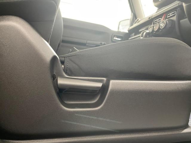 ジムニー ＸＣ　４ＷＤ　ターボ　届出済未使用車　衝突被害軽減システム　コーナーセンサー　スマートキー　ＬＥＤヘッド　クルコン　オートハイビーム　車線逸脱警報　オートライト　オートエアコン　純正１５インチアルミ（34枚目）