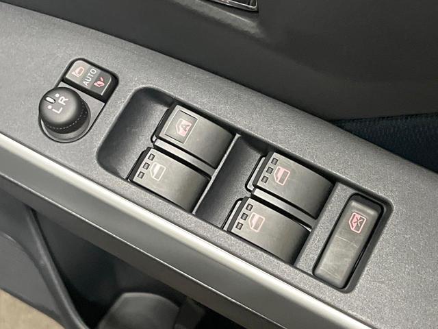 ルーミー カスタムG 純正ディスプレイオーディオ 両側電動ドア 全周囲カメラ 衝突被害軽減システム 禁煙車 コーナーセンサー スマートキー LEDヘッド オートハイビーム オートライト オートエアコン 純正15インチアルミ(33枚目)