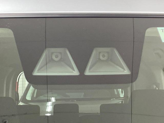 【スマートアシスト】走行中に前方の車両等を認識し、衝突しそうな時は警報とブレーキで衝突回避と被害軽減をアシスト。より安全にドライブをお楽しみいただけます。