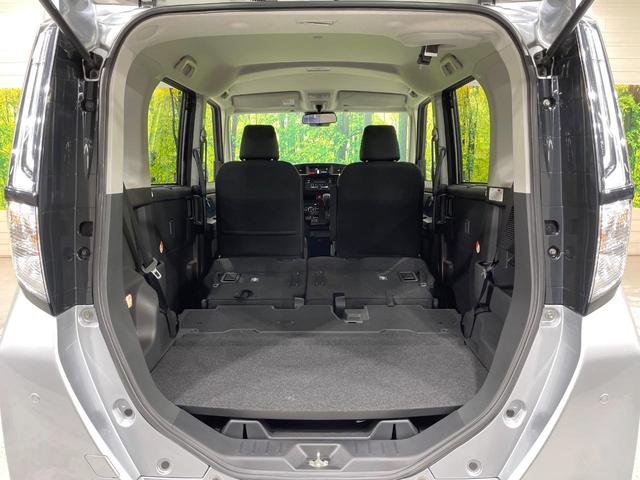 積み下ろしのしやすいデッキにはたっぷりと荷物を積み込んでいただけます。遊びから仕事まで、様々なシーンで頼れます♪