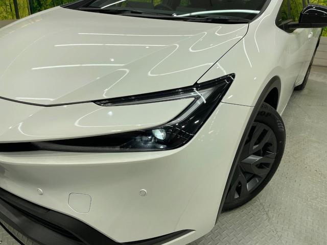 プリウス Ｘ　純正８型ディスプレイ　衝突軽減装置　ブラインドスポットモニター　レーダークルーズ　ＬＥＤヘッド　バックカメラ　ＥＴＣ　ドラレコ　Ｂｌｕｅｔｏｏｔｈ　オートエアコン　スマートキー　プッシュスタート（12枚目）