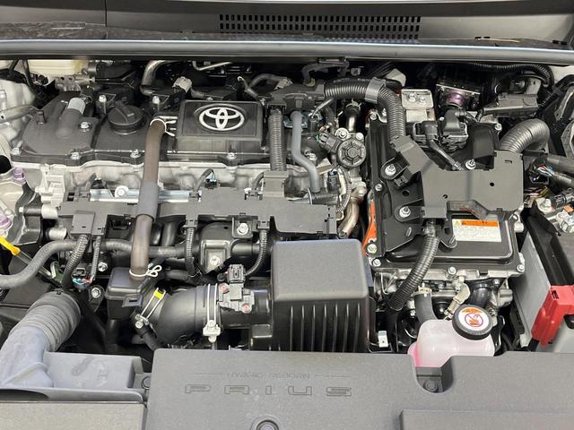 プリウス Ｘ　純正８型ディスプレイ　衝突軽減装置　ブラインドスポットモニター　レーダークルーズ　ＬＥＤヘッド　バックカメラ　ＥＴＣ　ドラレコ　Ｂｌｕｅｔｏｏｔｈ　オートエアコン　スマートキー　プッシュスタート（18枚目）