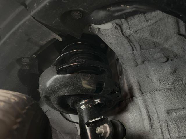 プリウス Ｘ　純正８型ディスプレイ　衝突軽減装置　ブラインドスポットモニター　レーダークルーズ　ＬＥＤヘッド　バックカメラ　ＥＴＣ　ドラレコ　Ｂｌｕｅｔｏｏｔｈ　オートエアコン　スマートキー　プッシュスタート（20枚目）