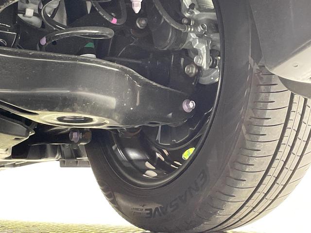 プリウス Ｘ　純正８型ディスプレイ　衝突軽減装置　ブラインドスポットモニター　レーダークルーズ　ＬＥＤヘッド　バックカメラ　ＥＴＣ　ドラレコ　Ｂｌｕｅｔｏｏｔｈ　オートエアコン　スマートキー　プッシュスタート（23枚目）