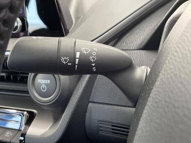 プリウス Ｘ　純正８型ディスプレイ　衝突軽減装置　ブラインドスポットモニター　レーダークルーズ　ＬＥＤヘッド　バックカメラ　ＥＴＣ　ドラレコ　Ｂｌｕｅｔｏｏｔｈ　オートエアコン　スマートキー　プッシュスタート（27枚目）