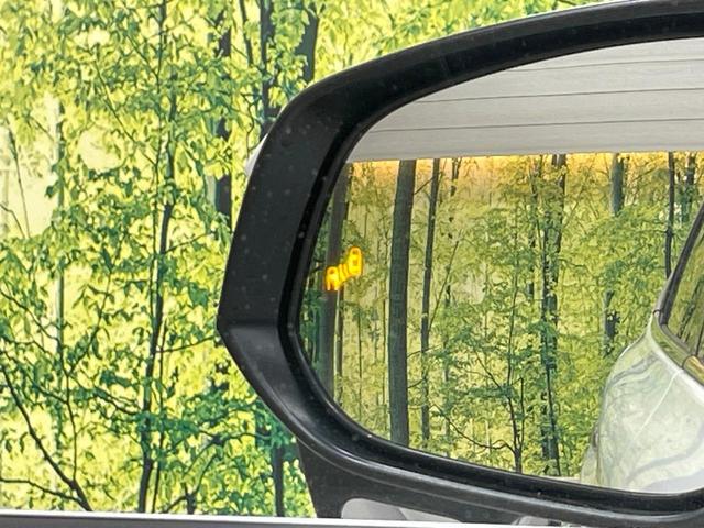 ハリアー Ｇ　純正８型ＤＡ　衝突軽減装置　ブラインドスポットモニター　レーダークルーズ　ＬＥＤヘッド　ＥＴＣ　バックカメラ　パワーシート　オートエアコン　スマートキー　プッシュスタート　オートホールド（5枚目）