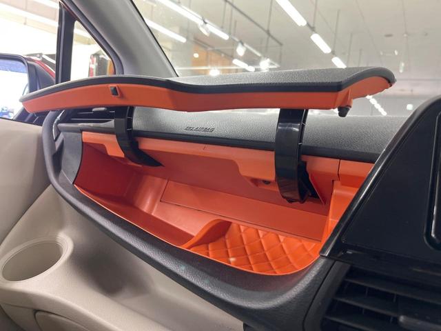 シエンタ ハイブリッドＸ　純正ナビ　衝突軽減装置　電動スライド　シートヒーター　バックカメラ　Ｂｌｕｅｔｏｏｔｈ　ＥＴＣ　ドラレコ　オートエアコン　キーレスエントリー　電動格納ドアミラー　ヘッドライトレベライザー（44枚目）