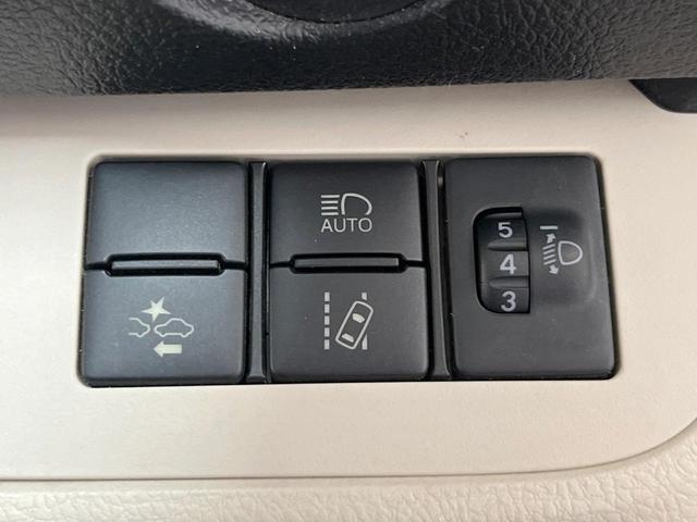 シエンタ ハイブリッドＸ　純正ナビ　衝突軽減装置　電動スライド　シートヒーター　バックカメラ　Ｂｌｕｅｔｏｏｔｈ　ＥＴＣ　ドラレコ　オートエアコン　キーレスエントリー　電動格納ドアミラー　ヘッドライトレベライザー（46枚目）