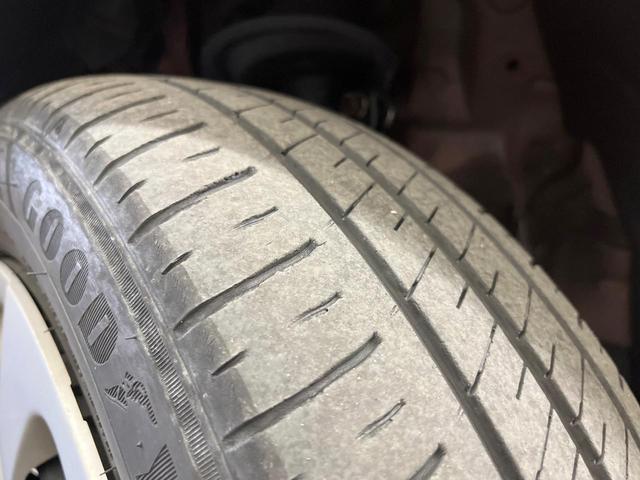 シエンタ ハイブリッドＸ　純正ナビ　衝突軽減装置　電動スライド　シートヒーター　バックカメラ　Ｂｌｕｅｔｏｏｔｈ　ＥＴＣ　ドラレコ　オートエアコン　キーレスエントリー　電動格納ドアミラー　ヘッドライトレベライザー（49枚目）