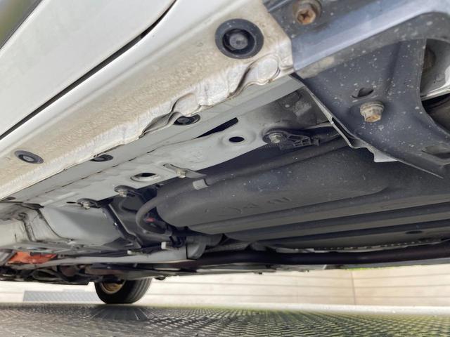 シエンタ ハイブリッドＧ　純正ナビ　両側電動スライドドア　衝突軽減装置　ＬＥＤヘッド　ＥＴＣ　Ｂｌｕｅｔｏｏｔｈ　バックカメラ　スマートキー　プッシュスタート　オートエアコン　電動格納ドアミラー　シートリフター（21枚目）