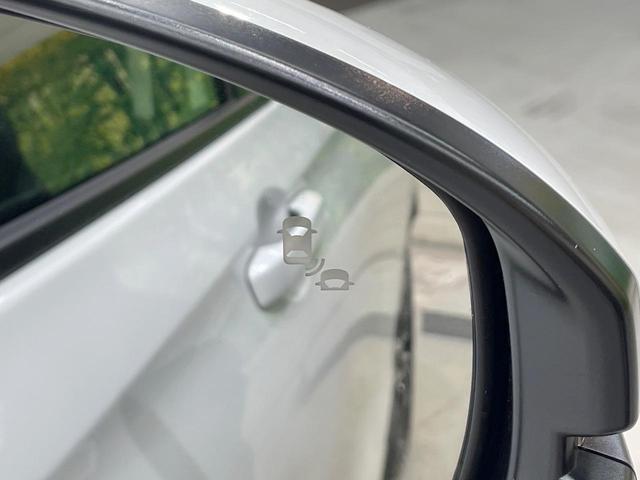 ヴェゼル e:HEV Z 純正9型ナビ 全周囲カメラ 衝突軽減 レーダークルーズ 禁煙車 電動リアゲート ハーフレザーシート ドラレコ コーナーセンサー スマートキー LEDヘッド 純正18インチアルミ オートハイビーム(6枚目)