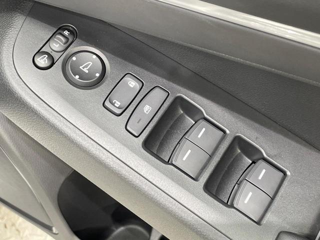 ヴェゼル e:HEV Z 純正9型ナビ 全周囲カメラ 衝突軽減 レーダークルーズ 禁煙車 電動リアゲート ハーフレザーシート ドラレコ コーナーセンサー スマートキー LEDヘッド 純正18インチアルミ オートハイビーム(45枚目)