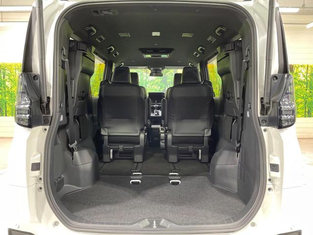 ヴォクシー Ｓ－Ｚ　純正１０．５型ナビ　全周囲カメラ　快適利便パッケージＨｉｇｈ　フリップダウンモニター　ユニバーサルステップ　ＢＳＭ　両側電動スライド　ＥＴＣ　　シートヒーター　ＬＥＤヘッドライト　ＬＥＤフォグランプ（11枚目）