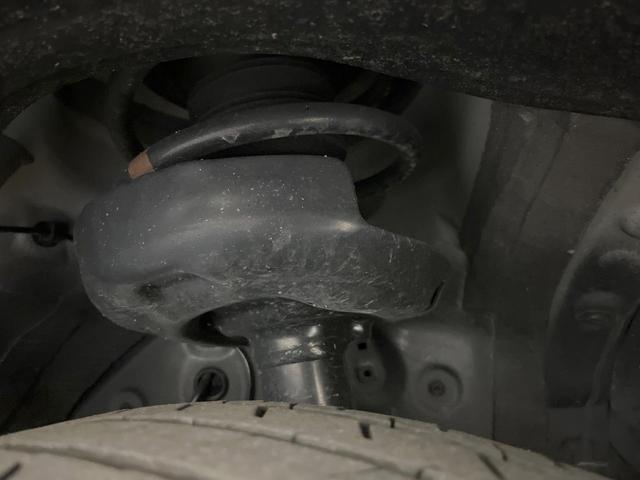 ヴォクシー Ｓ－Ｚ　純正１０．５型ナビ　全周囲カメラ　快適利便パッケージＨｉｇｈ　フリップダウンモニター　ユニバーサルステップ　ＢＳＭ　両側電動スライド　ＥＴＣ　　シートヒーター　ＬＥＤヘッドライト　ＬＥＤフォグランプ（20枚目）