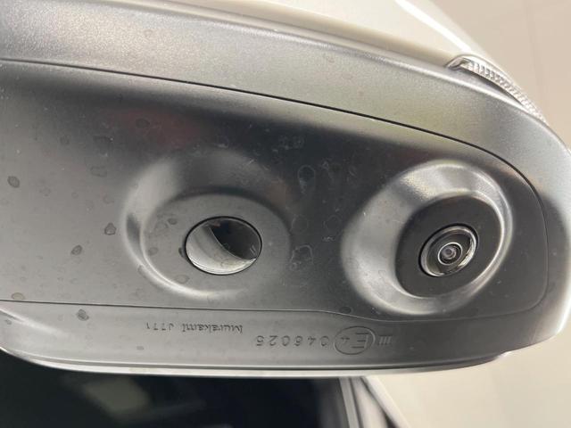 ヴォクシー Ｓ－Ｚ　純正１０．５型ナビ　全周囲カメラ　快適利便パッケージＨｉｇｈ　フリップダウンモニター　ユニバーサルステップ　ＢＳＭ　両側電動スライド　ＥＴＣ　　シートヒーター　ＬＥＤヘッドライト　ＬＥＤフォグランプ（70枚目）