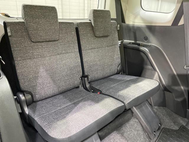 シエンタ ハイブリッドＺ　純正１０．５型ナビ　全周囲カメラ　衝突軽減　レーダークルーズ　禁煙車　コーナーセンサー　スマートキー　ＬＥＤヘッド　ビルトインＥＴＣ　オートハイビーム　車線逸脱警報　オートライト　オートエアコン（10枚目）