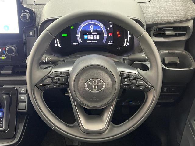 シエンタ ハイブリッドＺ　純正１０．５型ナビ　全周囲カメラ　衝突軽減　レーダークルーズ　禁煙車　コーナーセンサー　スマートキー　ＬＥＤヘッド　ビルトインＥＴＣ　オートハイビーム　車線逸脱警報　オートライト　オートエアコン（12枚目）