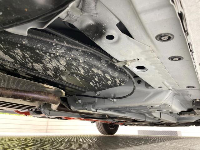 シエンタ ハイブリッドＺ　純正１０．５型ナビ　全周囲カメラ　衝突軽減　レーダークルーズ　禁煙車　コーナーセンサー　スマートキー　ＬＥＤヘッド　ビルトインＥＴＣ　オートハイビーム　車線逸脱警報　オートライト　オートエアコン（23枚目）