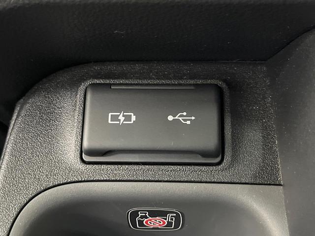 シエンタ ハイブリッドＺ　純正１０．５型ナビ　全周囲カメラ　衝突軽減　レーダークルーズ　禁煙車　コーナーセンサー　スマートキー　ＬＥＤヘッド　ビルトインＥＴＣ　オートハイビーム　車線逸脱警報　オートライト　オートエアコン（40枚目）