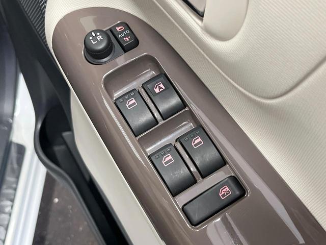 ムーヴキャンバス Ｇメイクアップリミテッド　ＳＡＩＩＩ　ＳＤナビ　全周囲カメラ　両側電動スライド　衝突軽減装置　ＬＥＤヘッド　スマートキー　プッシュスタート　Ｂｌｕｅｔｏｏｔｈ　オートエアコン　シートヒーター　電動格納ドアミラー　プライバシーガラス（33枚目）