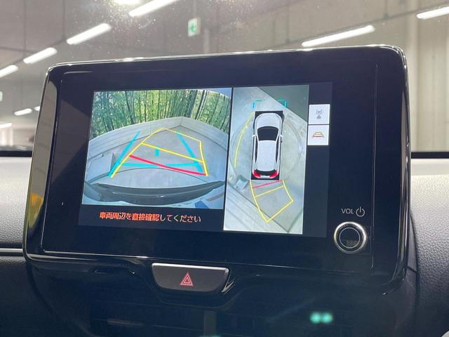 ヤリスクロス Ｚ　純正８型ＤＡ　全周囲カメラ　衝突軽減　レーダークルーズ　禁煙車　ハーフレザーシート　パワーシート　コーナーセンサー　スマートキー　ＬＥＤヘッド　ビルトインＥＴＣ　純正１８インチアルミ　オートハイビーム（4枚目）