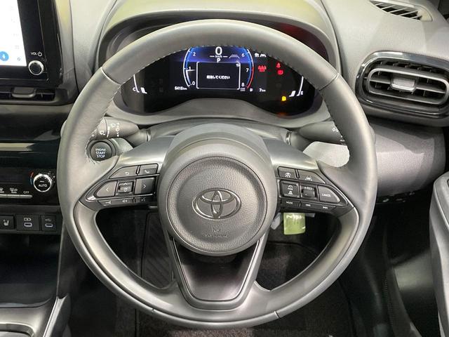 ヤリスクロス Ｚ　純正８型ＤＡ　全周囲カメラ　衝突軽減　レーダークルーズ　禁煙車　ハーフレザーシート　パワーシート　コーナーセンサー　スマートキー　ＬＥＤヘッド　ビルトインＥＴＣ　純正１８インチアルミ　オートハイビーム（11枚目）
