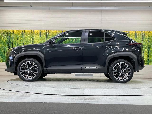 ヤリスクロス Ｚ　純正８型ＤＡ　全周囲カメラ　衝突軽減　レーダークルーズ　禁煙車　ハーフレザーシート　パワーシート　コーナーセンサー　スマートキー　ＬＥＤヘッド　ビルトインＥＴＣ　純正１８インチアルミ　オートハイビーム（65枚目）