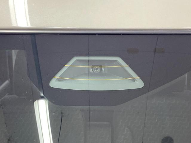 スペーシアギア ハイブリッドＸＺ　届出済未使用車　純正９型ナビ　両側電動ドア　全周囲カメラ　衝突軽減　コーナーセンサー　スマートキー　ＬＥＤヘッド　純正１４インチアルミ　オートハイビーム　車線逸脱警報　オートライト　オートエアコン（24枚目）