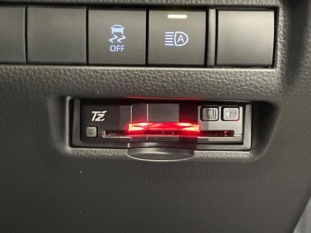 ハリアー Ｇ　純正８型ＤＡ　衝突軽減装置　レーダークルーズ　ＬＥＤヘッドライト　ＥＴＣ　Ｂｌｕｅｔｏｏｔｈ　バックカメラ　電動リアゲート　オートホールド　電動パーキング　オートエアコン　純正１８インチアルミホイール（4枚目）