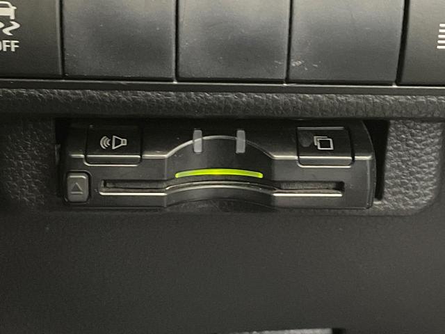 カローラスポーツ ハイブリッドＧ　Ｚ　ＳＤナビ　バックカメラ　衝突被害軽減システム　レーダークルーズ　禁煙車　コーナーセンサー　スマートキー　ＬＥＤヘッド　ビルトインＥＴＣ　純正１８インチアルミ　オートハイビーム　車線逸脱警報（7枚目）