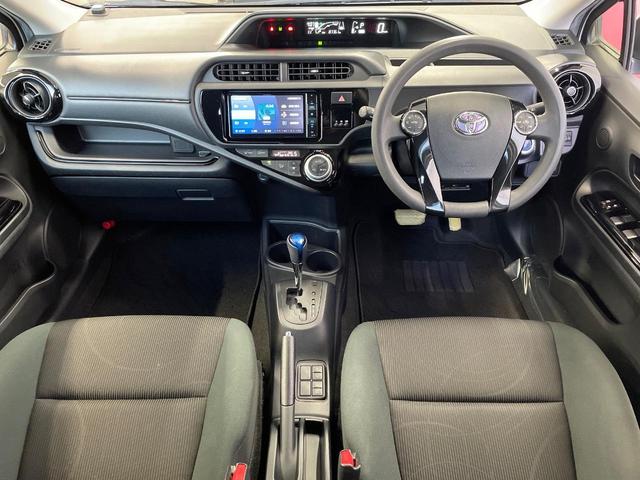 アクア Ｓスタイルブラック　ＳＤナビ　衝突軽減装置　ドラレコ　ＥＴＣ　バックカメラ　Ｂｌｕｅｔｏｏｔｈ　スマートキー　プッシュスタート　オートエアコン　シートリフター　ヘッドライトレベライザー　電動格納ドアミラー（2枚目）