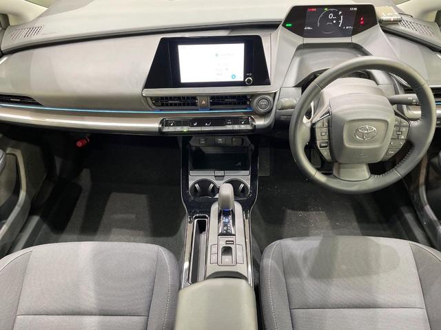 プリウス Ｇ　純正８型ＤＡ　レーダークルーズ　ブラインドスポットモニター　１９インチアルミ　衝突軽減装置　ＬＥＤヘッド　ＥＴＣ　Ｂｌｕｅｔｏｏｔｈ　シートヒーター　オートエアコン　スマートキー　プッシュスタート（2枚目）