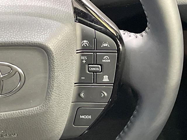 プリウス Ｇ　純正８型ＤＡ　レーダークルーズ　ブラインドスポットモニター　１９インチアルミ　衝突軽減装置　ＬＥＤヘッド　ＥＴＣ　Ｂｌｕｅｔｏｏｔｈ　シートヒーター　オートエアコン　スマートキー　プッシュスタート（7枚目）