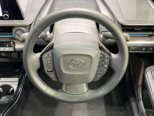 プリウス Ｇ　純正８型ＤＡ　レーダークルーズ　ブラインドスポットモニター　１９インチアルミ　衝突軽減装置　ＬＥＤヘッド　ＥＴＣ　Ｂｌｕｅｔｏｏｔｈ　シートヒーター　オートエアコン　スマートキー　プッシュスタート（11枚目）