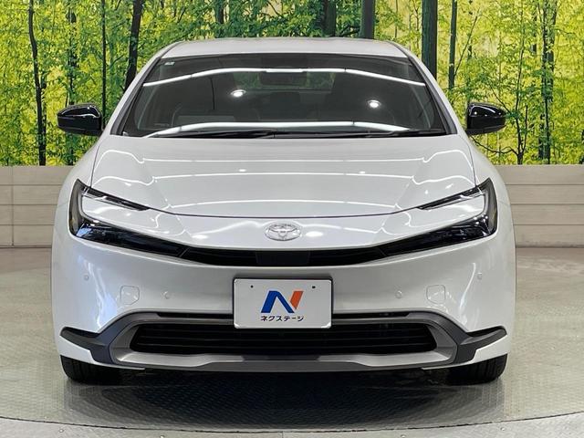 プリウス Ｇ　純正８型ＤＡ　レーダークルーズ　ブラインドスポットモニター　１９インチアルミ　衝突軽減装置　ＬＥＤヘッド　ＥＴＣ　Ｂｌｕｅｔｏｏｔｈ　シートヒーター　オートエアコン　スマートキー　プッシュスタート（14枚目）