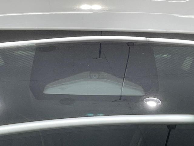 プリウス Ｇ　純正８型ＤＡ　レーダークルーズ　ブラインドスポットモニター　１９インチアルミ　衝突軽減装置　ＬＥＤヘッド　ＥＴＣ　Ｂｌｕｅｔｏｏｔｈ　シートヒーター　オートエアコン　スマートキー　プッシュスタート（29枚目）