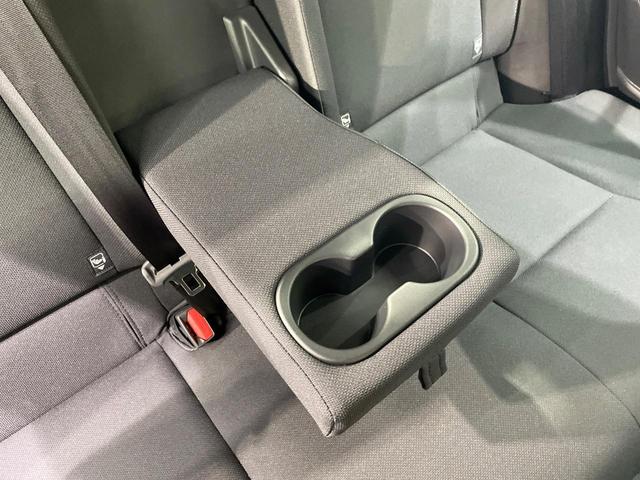 プリウス Ｇ　純正８型ＤＡ　レーダークルーズ　ブラインドスポットモニター　１９インチアルミ　衝突軽減装置　ＬＥＤヘッド　ＥＴＣ　Ｂｌｕｅｔｏｏｔｈ　シートヒーター　オートエアコン　スマートキー　プッシュスタート（48枚目）