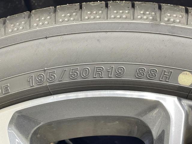 プリウス Ｇ　純正８型ＤＡ　レーダークルーズ　ブラインドスポットモニター　１９インチアルミ　衝突軽減装置　ＬＥＤヘッド　ＥＴＣ　Ｂｌｕｅｔｏｏｔｈ　シートヒーター　オートエアコン　スマートキー　プッシュスタート（52枚目）