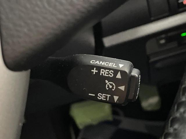 ヴォクシー ＺＳ　煌ＩＩＩ　純正９型ナビ　両側電動ドア　バックカメラ　衝突被害軽減システム　禁煙車　ドラレコ　スマートキー　ＬＥＤヘッド　ビルトインＥＴＣ　クルコン　純正１６インチアルミ　オートライト　デュアルエアコン（7枚目）